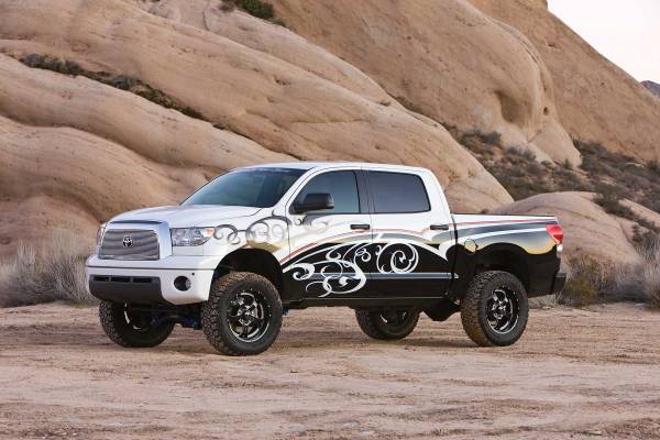 Fabtech - Fabtech Suspension Lift Kit 6" PERF SYS W/DLSS 2.5 C/Os & RR DLSS 07-15 TOYOTA TUNDRA 2/4WD - K7010DL