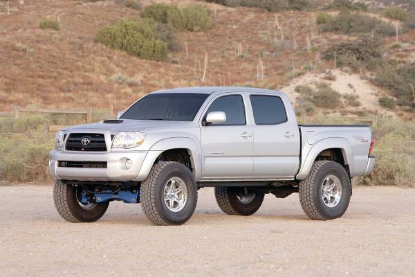 Fabtech - Fabtech Suspension Lift Kit 6" PERF SYS W/DLSS 2.5 C/Os & RR DLSS 05-14 TOYOTA TACOMA 4WD/2WD 6 LUG MODELS - K7020DL